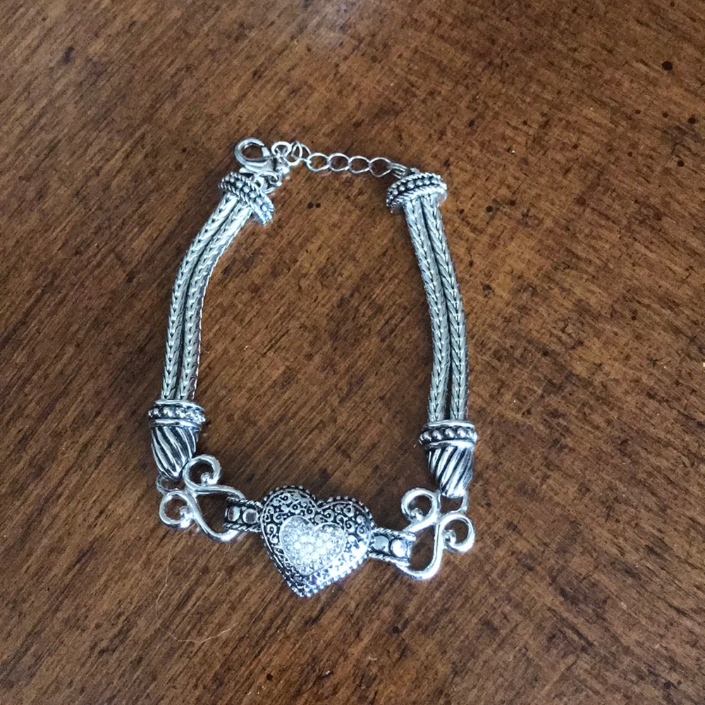 Silver ❤️ shape bracelet - Picture 2 of 2